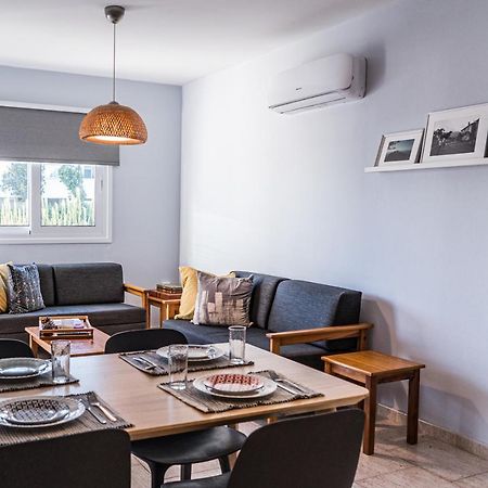 Anemomylos Guesthouse Paralimni Buitenkant foto